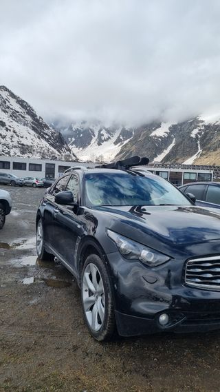 Infiniti FX30 2012