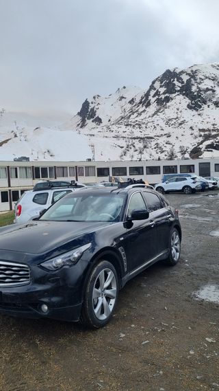 Infiniti FX30 2012