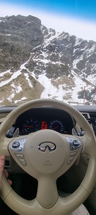 Infiniti FX30 2012