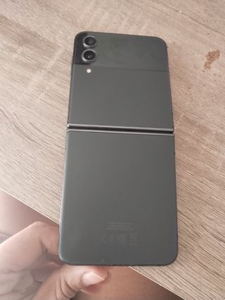 Samsung Galaxy Z Flip 4 - Nero