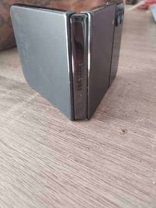 Samsung Galaxy Z Flip 4 - Nero