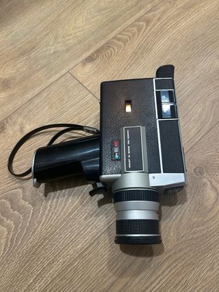 Cámara Super 8 Canon Auto Zoom 518 SV con maletín