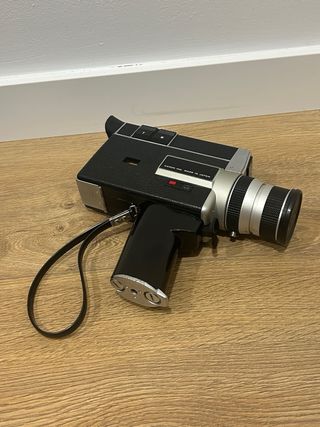 Cámara Super 8 Canon Auto Zoom 518 SV con maletín