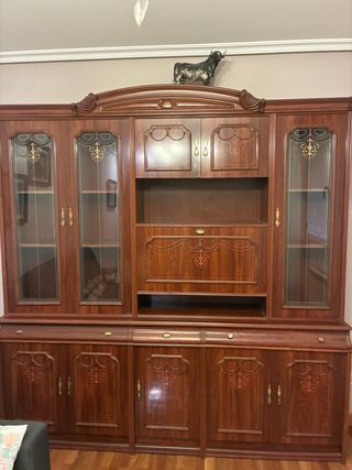 Mueble salón madera clásico