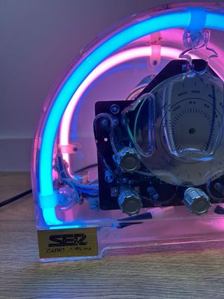 Radio SER neón | Decoración retro