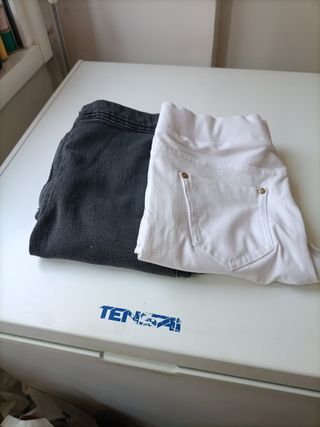 2 pantalones gris y blanco 
