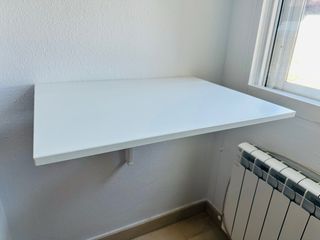 Mesa plegable pared - Blanca + silla alta 