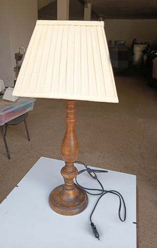 Lámpara madera vintage