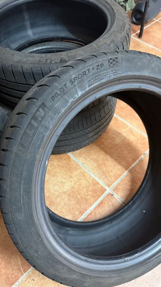 Michelin Pilot Sport 4 ZP 