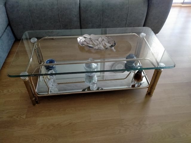 Mesa centro cristal dorada