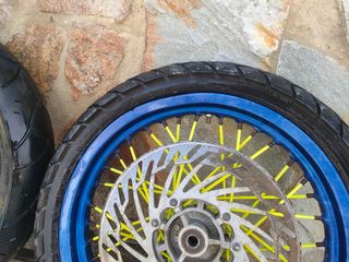 Ruedas moto 17" - Llantas SM