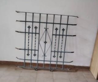 2 Rejas para ventanas de hierro antigua