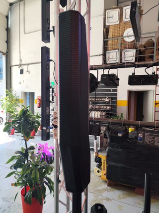 EQUIPO DE SONIDO AUTOAMPLIFICADO