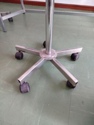 Taburete blanco + papelera