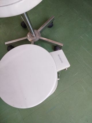 Taburete blanco + papelera
