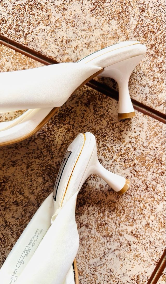 Sandalias Stradivarius blancas tacón