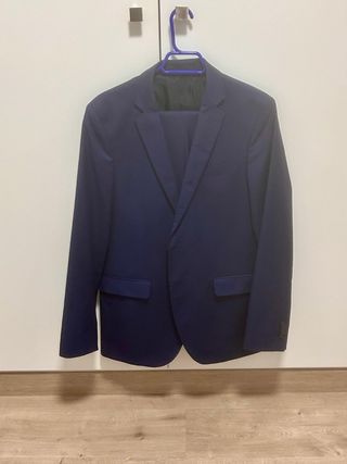 Traje azul caballero