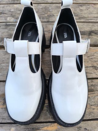 Zapatos Zara blancos