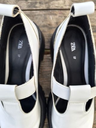 Zapatos Zara blancos
