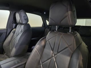 DS DS 7 BlueHDi 180 Automático Performance Line 