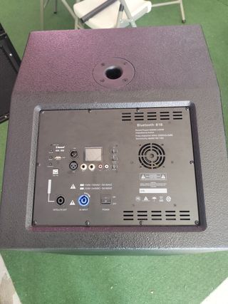 EQUIPO DE SONIDO AUTOAMPLIFICADO
