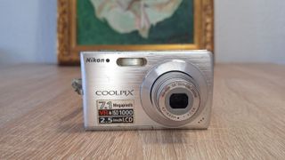 Nikon Coolpix S200 - Cámara digital de 7,1 MP .