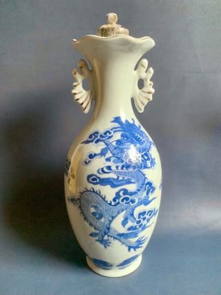 LICORERA DE PORCELANA CHINA CON DRAGÓN