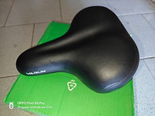 Sella bici Varun nera