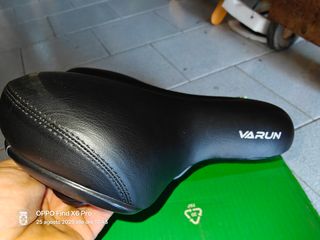 Sella bici Varun nera