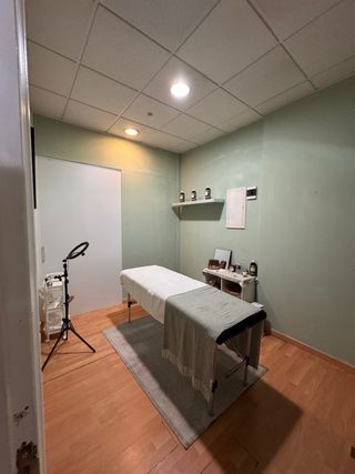 traspasa estética y masaje en camino de Santiago