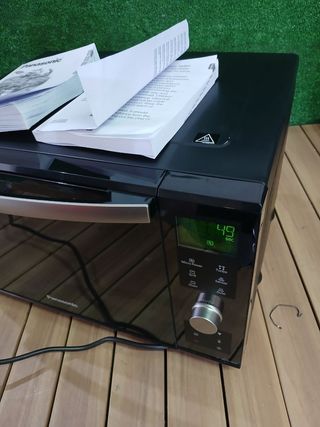 Panasonic NN-DF383B Inverter Microondas Combinado 