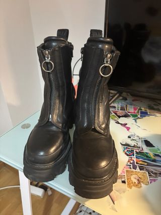 Botas Buffalo Riot Mid negras