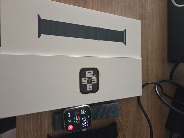 Apple Watch SE Gen 2 44mm - Gold/Verde