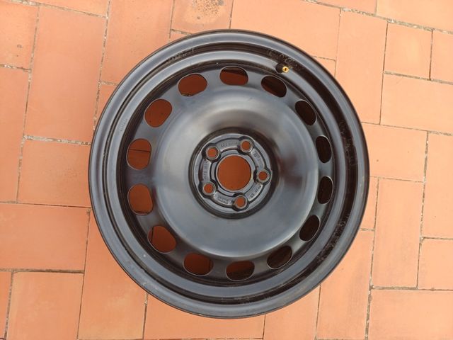 Llantas y tapacubos volkswagen NUEVO Rial AST606 6