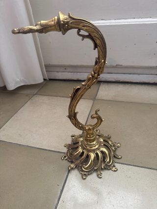 Candelabro antiguo dorado