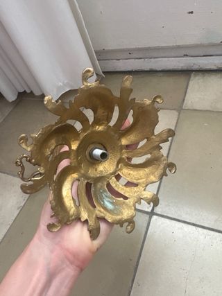 Candelabro antiguo dorado