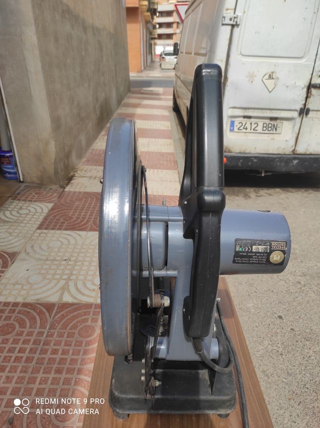 Máquina cortar hierro