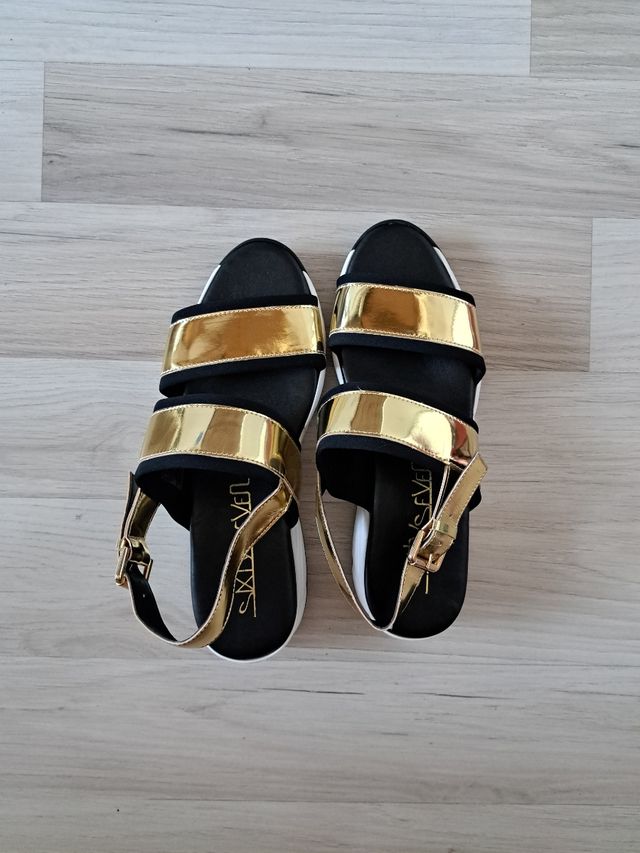 SixtySeven sandalias doradas 37 sin estrenar
