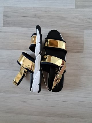 SixtySeven sandalias doradas 37 sin estrenar