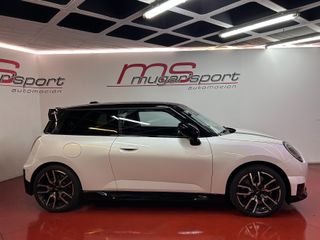 MINI COOPER JCW E