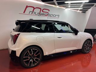 MINI COOPER JCW E