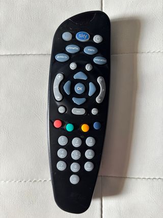 Telecomando sky hd