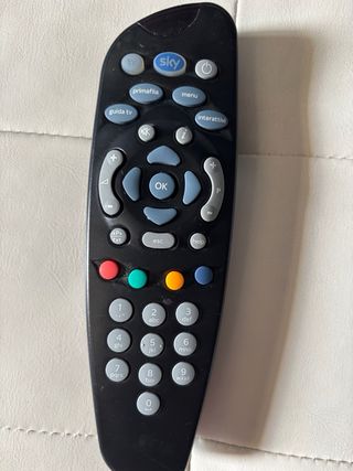 Telecomando sky hd