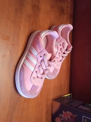 Zapatillas Adidas niña rosa (Talla 23)
