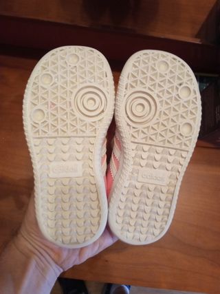 Zapatillas Adidas niña rosa (Talla 23)