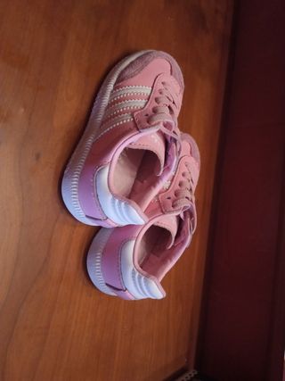 Zapatillas Adidas niña rosa (Talla 23)