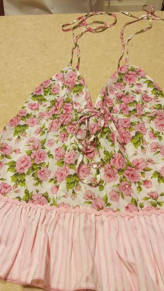 Top estivo rosa e bianco