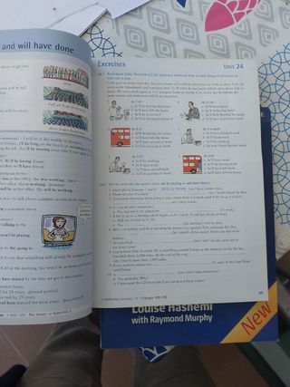 Dos libros. English Grammar in Use Supplementary E