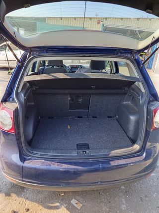 VOLKSWAGEN GOLF (PARA DESPIECE)