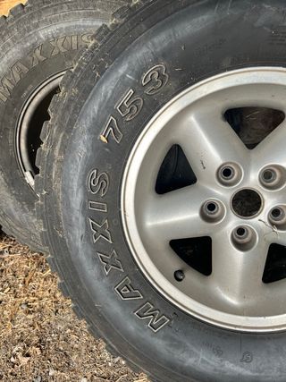 Llantas y neumaticos Maxxis para Jeep Wrangler